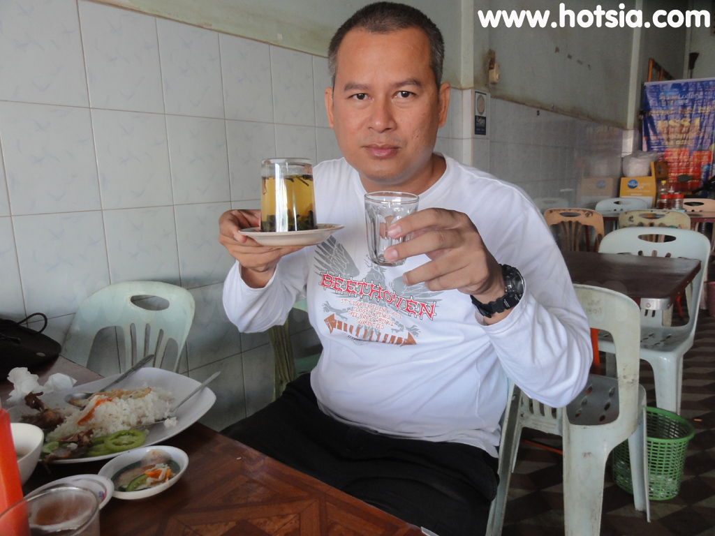 บันเตียเมียนเจย ดื่มชาแบบชาวศรีโสภณ