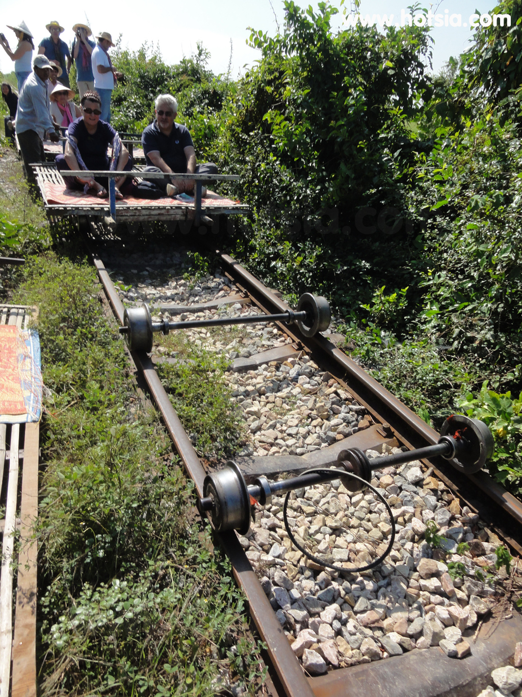 พระตะบอง รถไฟไม้ไผ่พระตะบอง