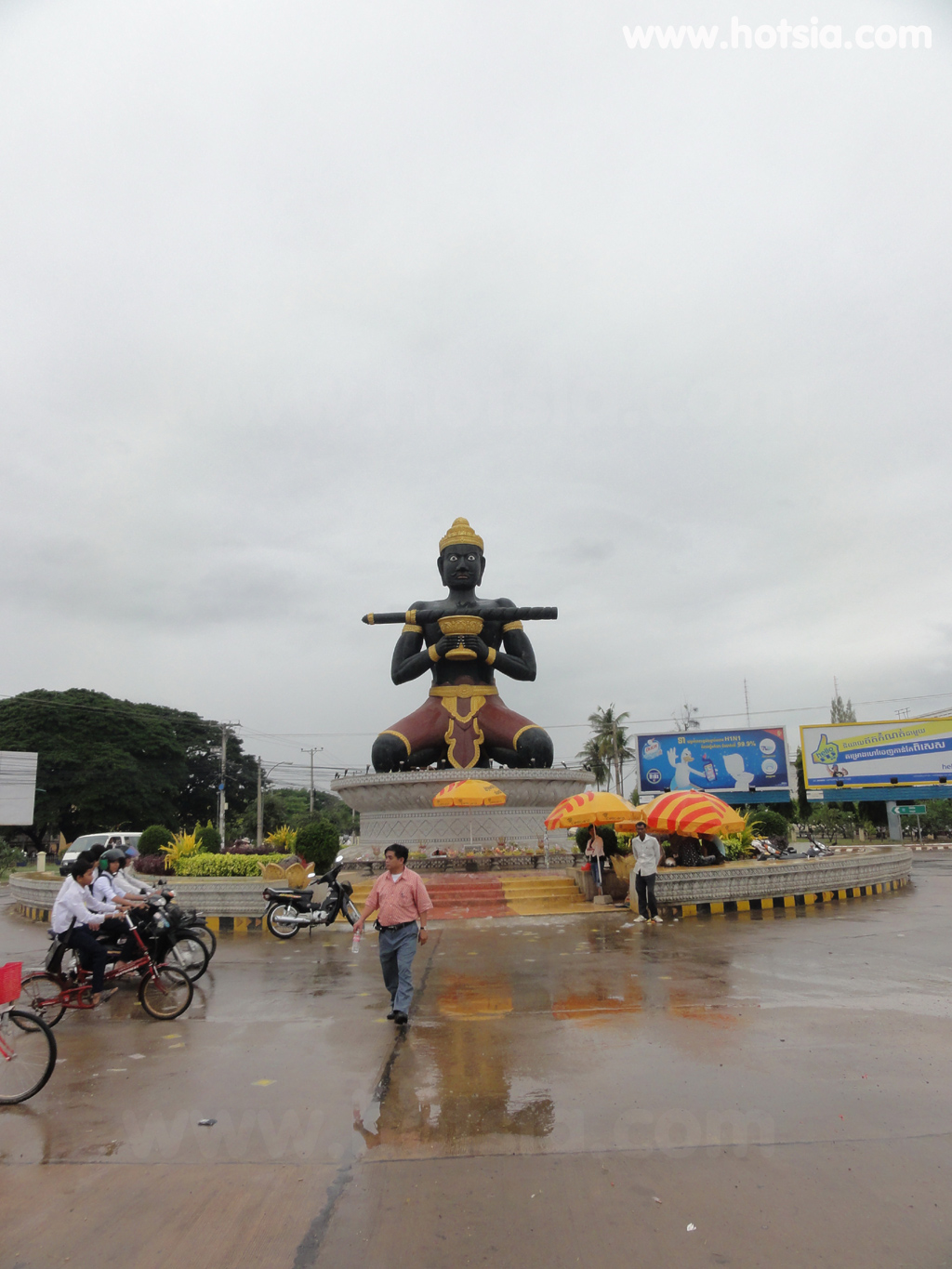 พระตะบอง หลวงตาดำบองดองยูง