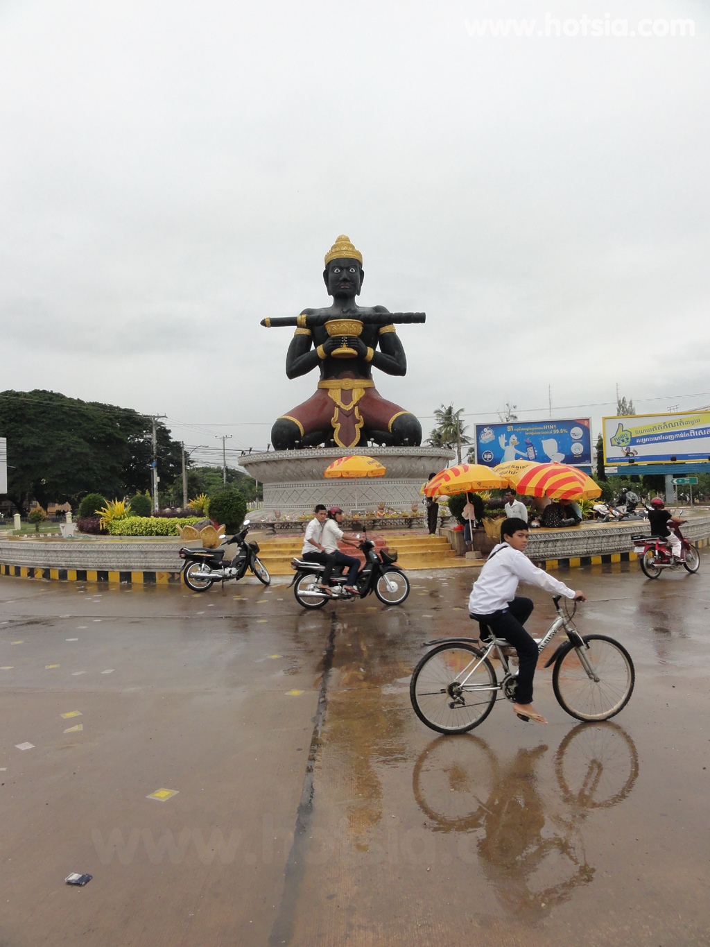พระตะบอง หลวงตาดำบองดองยูง