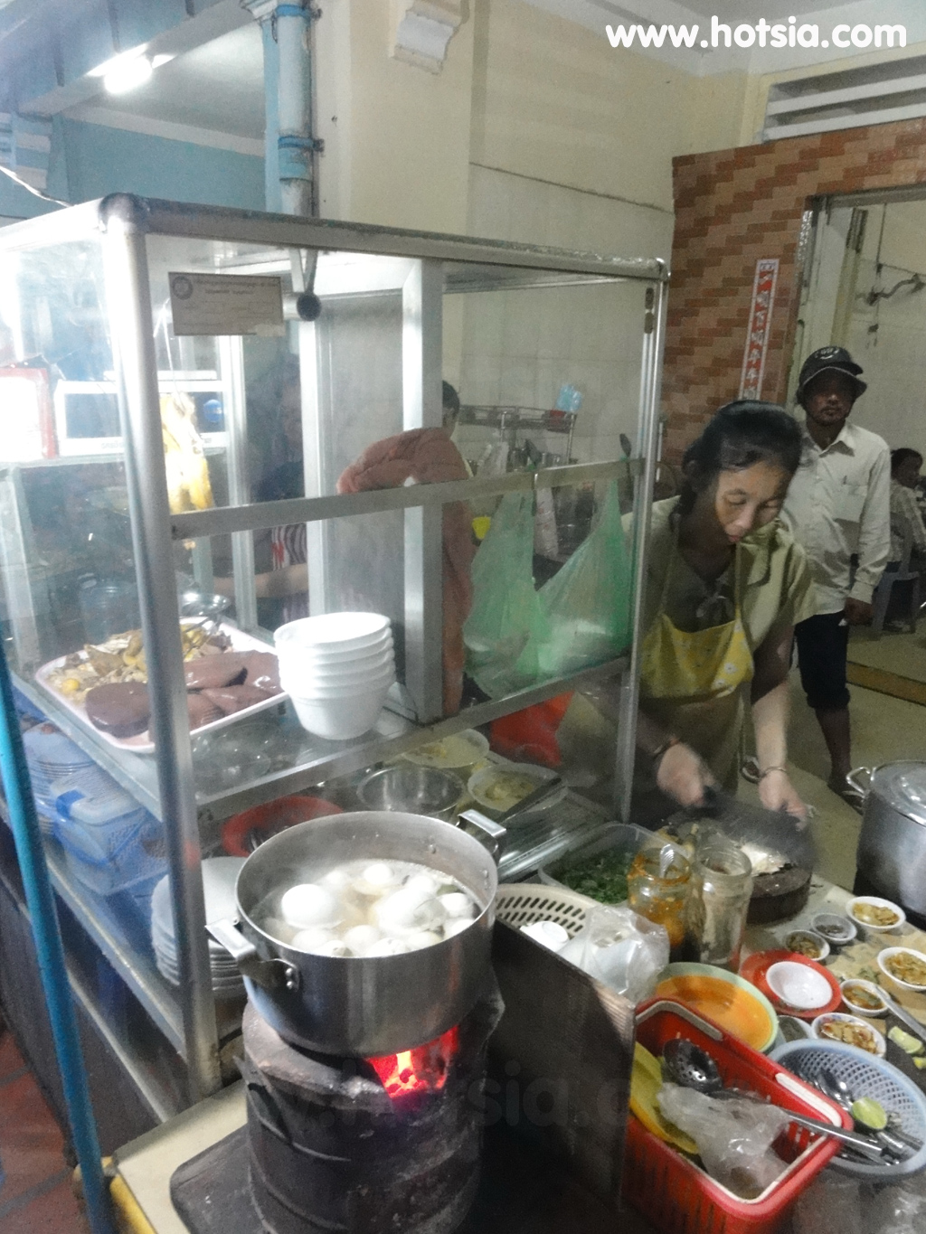 จังหวัดกำปอด ร้านอาหารโต้รุ่ง ทุเรียนปั่น