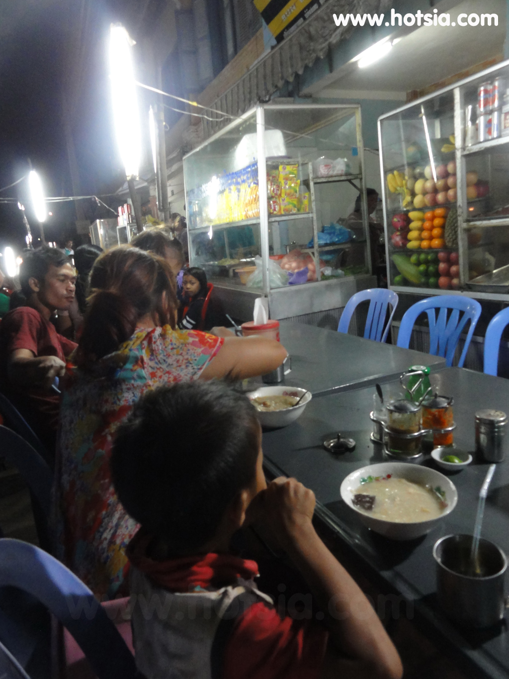จังหวัดกำปอด ร้านอาหารโต้รุ่ง ทุเรียนปั่น