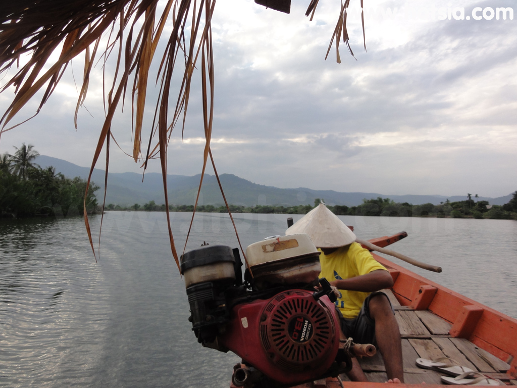 จังหวัดกำปอด ล่องเรือชมอาทิตย์ตกแม่น้ำกำปอด