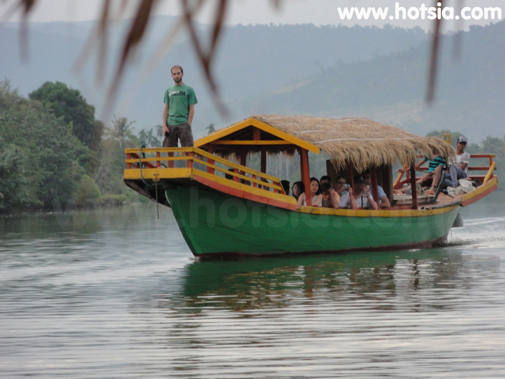 จังหวัดกำปอด ล่องเรือชมอาทิตย์ตกแม่น้ำกำปอด