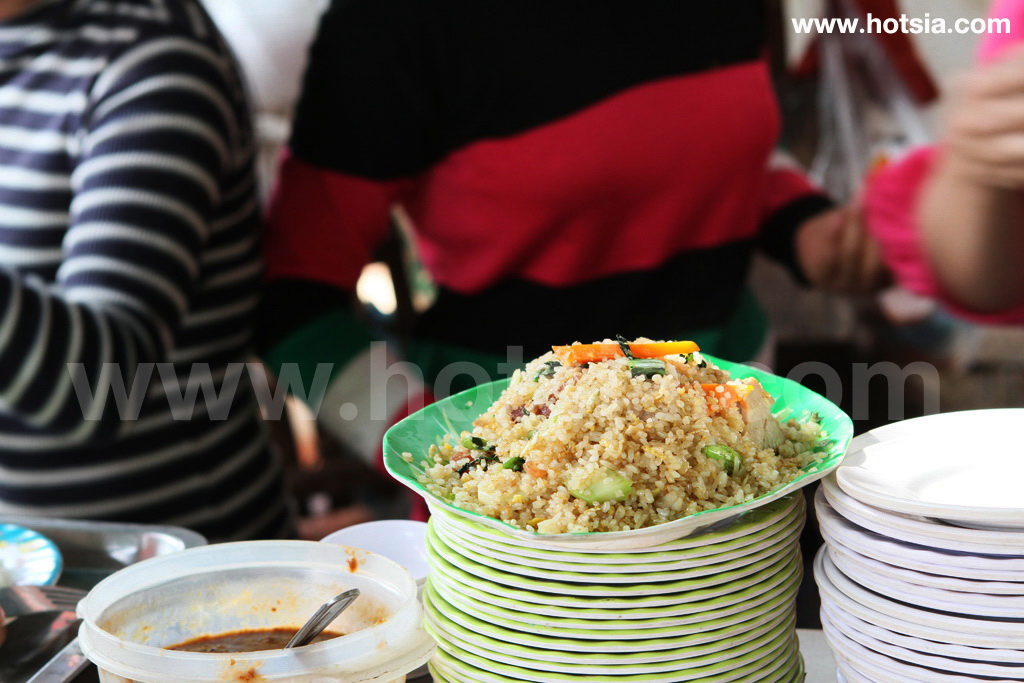 เที่ยวกัมพูชา ร้านอาหารในกำปงธม