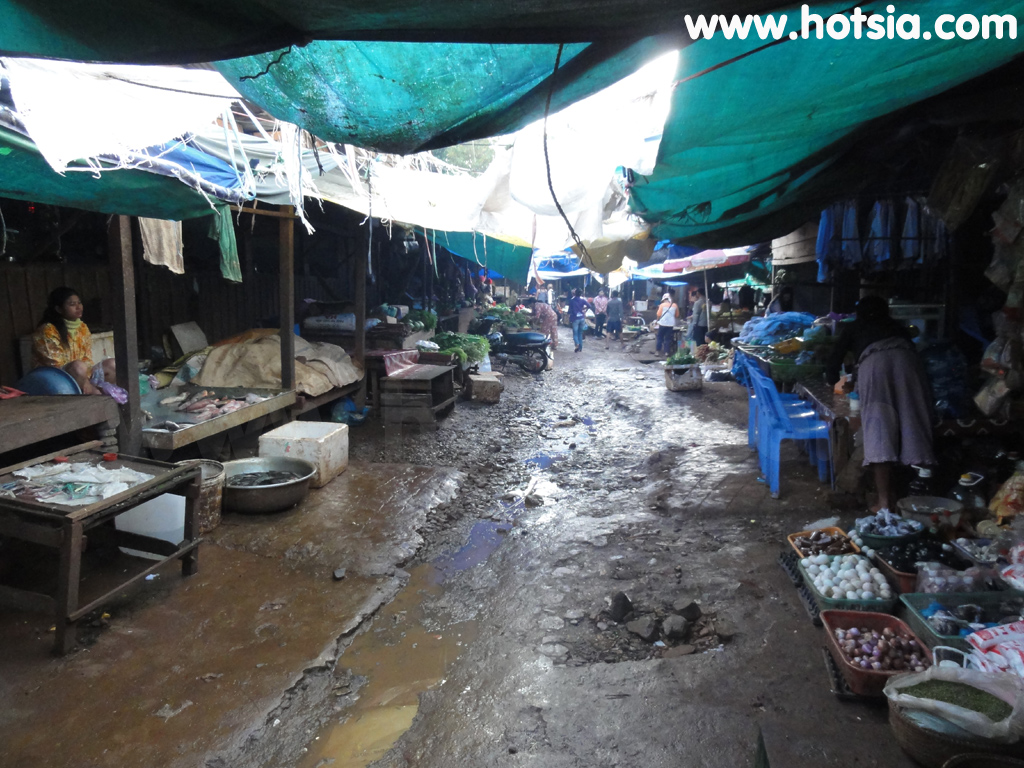 มณฑลคีรี ตลาดเช้าเมืองแสนมโนรม มณฑลคีรี