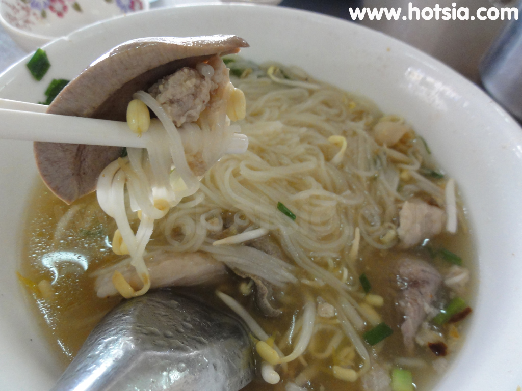 กรุงพนมเปญ ร้านก๋วยเตี๋ยวอร่อยจัดในพนมเปญ