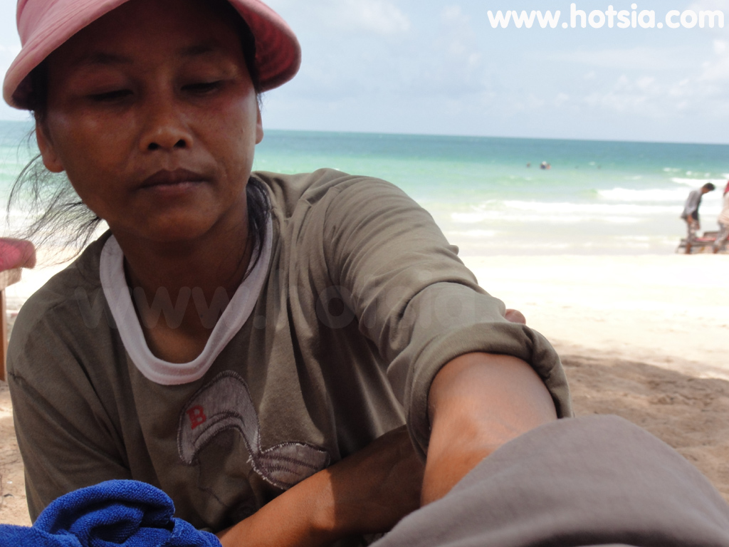 เที่ยวสีหนุวิลล์ นวดชายหาดเขมรสีหนุวิลล์