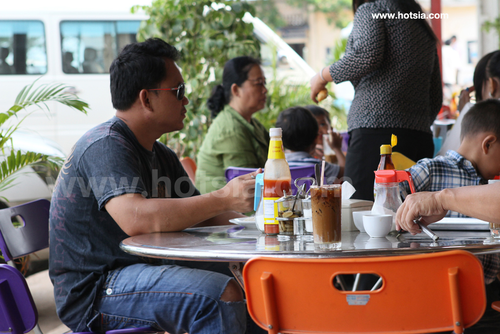 เที่ยวสตรึงแตรง ร้านอาหารเช้าสตรึงแตรง
