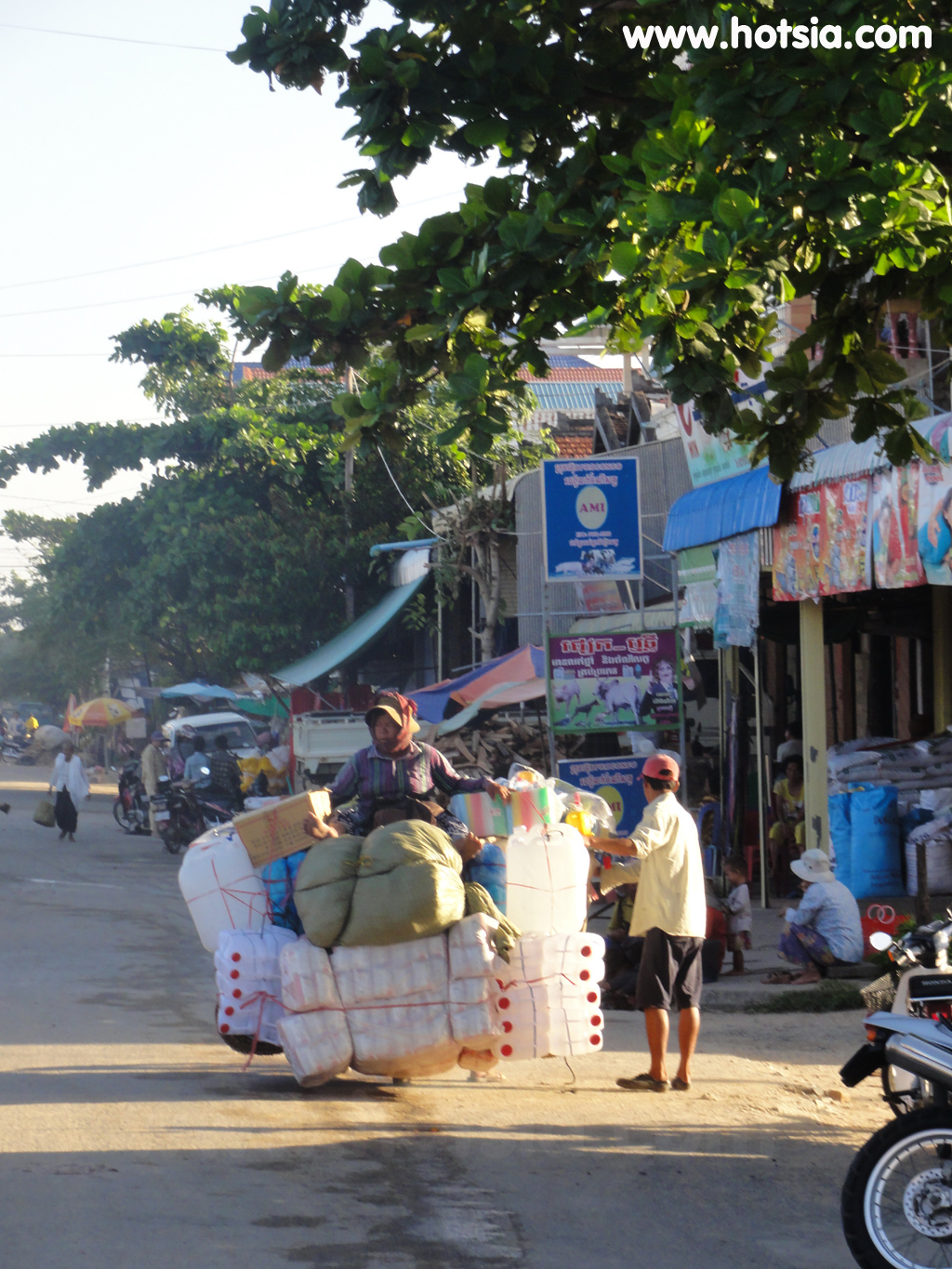 จังหวัดตาแก้ว ตลาดเช้าจังหวัดตาแก้ว