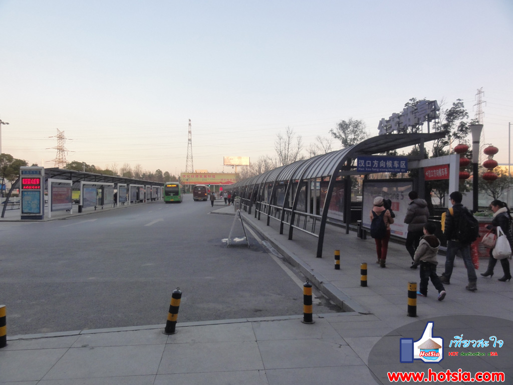 เที่ยวมณฑลหูเป่ย สถานีรถไฟความเร็วสูงเมืองอู่ฮั่น