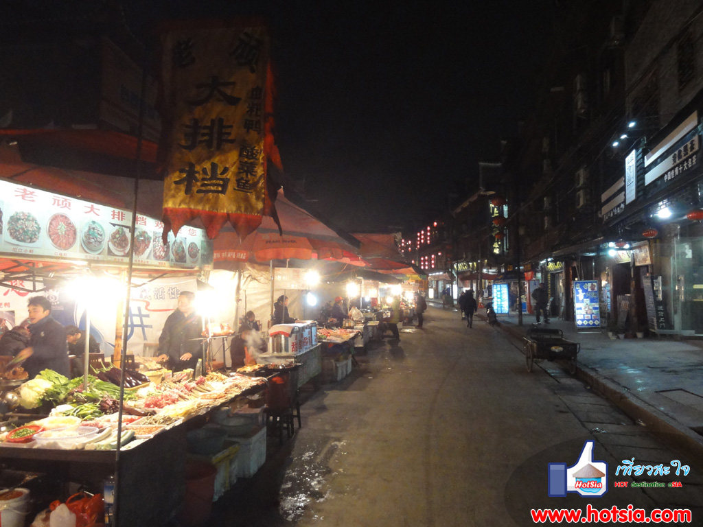 เที่ยวมณฑลหูหนาน ถนนสายอาหารเมืองโบราณเฟิ่งหวง