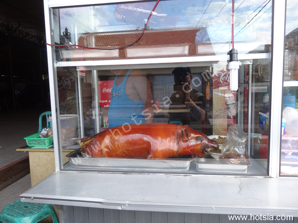 เที่ยวบาหลีด้วยตัวเอง ข้าวหน้าหมูย่างหนังกรอบ บาหลี