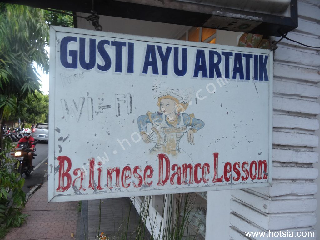 เที่ยวบาหลีด้วยตัวเอง การแสดงคาจัก