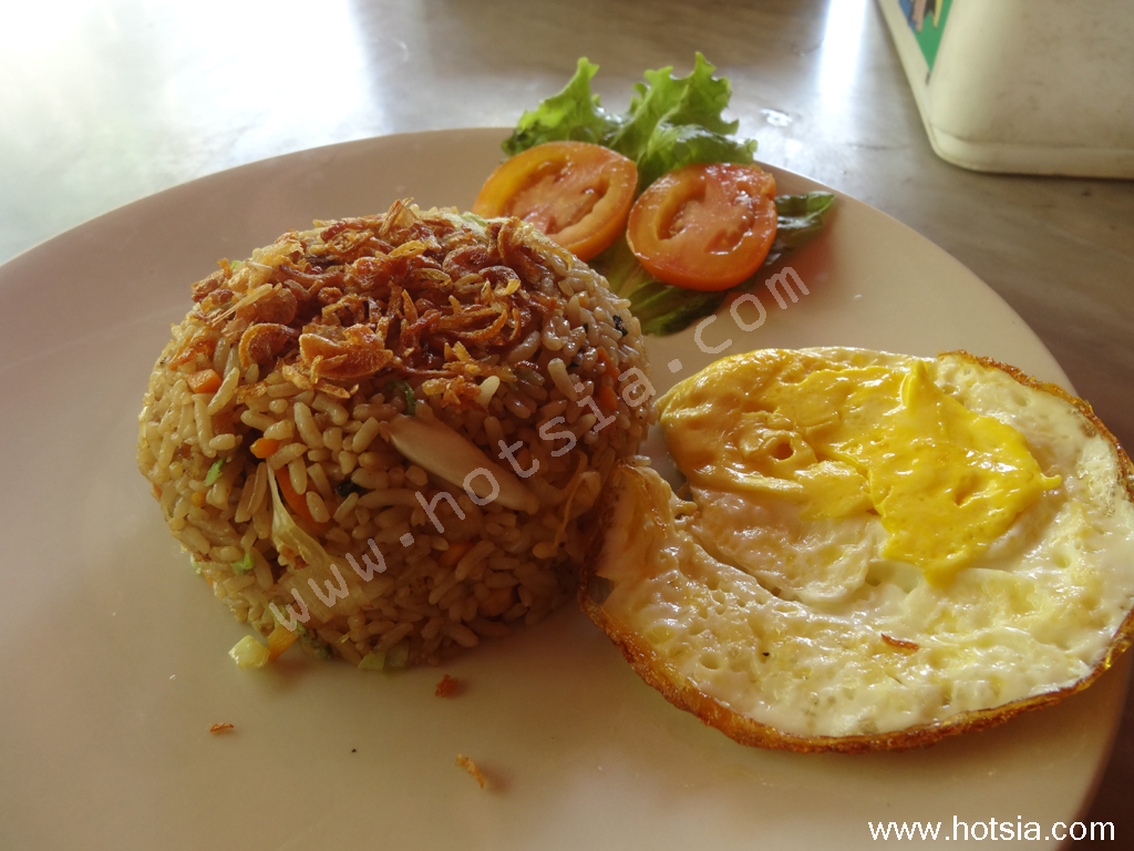 เที่ยวบาหลีด้วยตัวเอง นาซิโกเร็ง ข้าวผัดอินโด