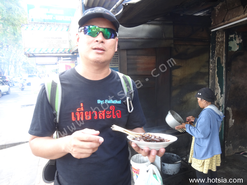 เที่ยวบาหลีด้วยตัวเอง สุดยอดสะเต๊ะแพะเดนปาซาร์ บาหลี