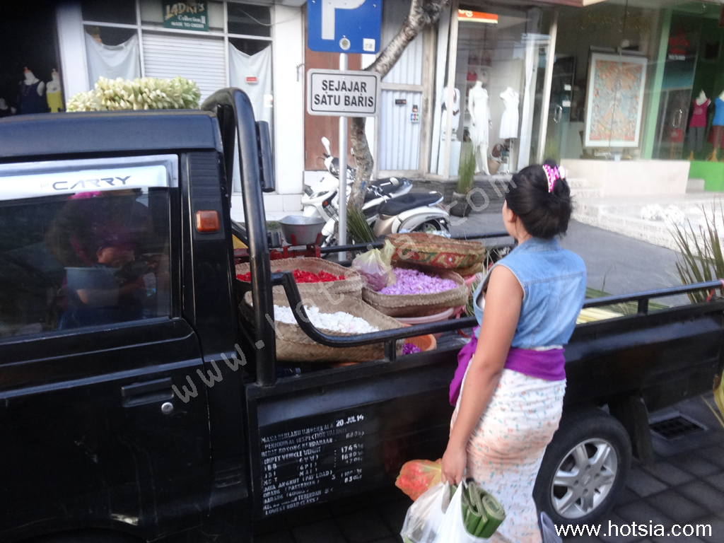 เที่ยวบาหลีด้วยตัวเอง ตลาดเช้าเมืองอูบุด บาหลี