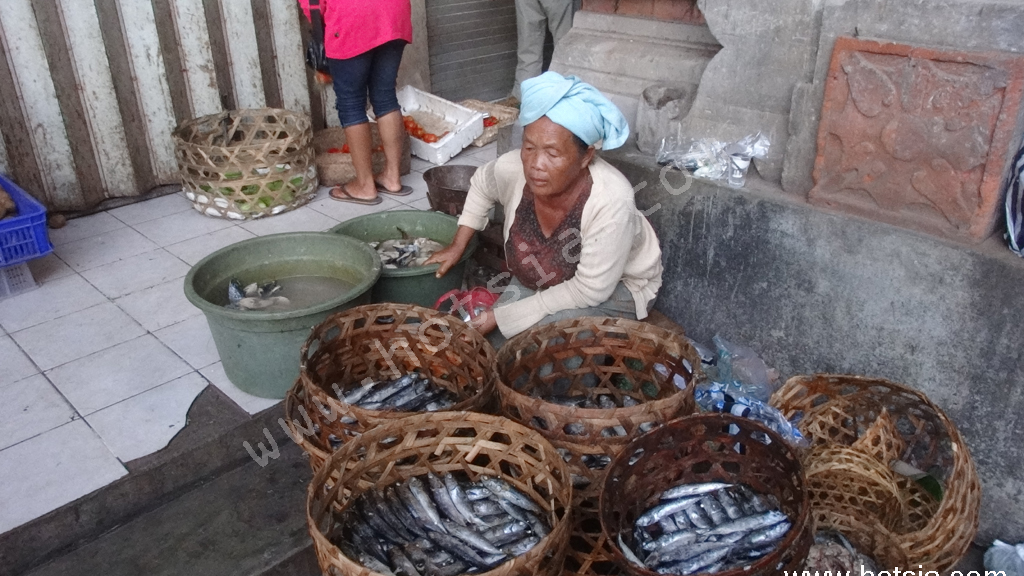 เที่ยวบาหลีด้วยตัวเอง ตลาดเช้าเมืองอูบุด บาหลี