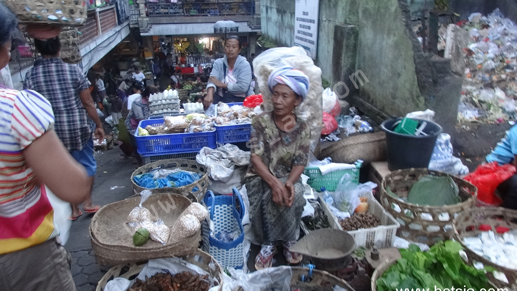 เที่ยวบาหลีด้วยตัวเอง ตลาดเช้าเมืองอูบุด บาหลี