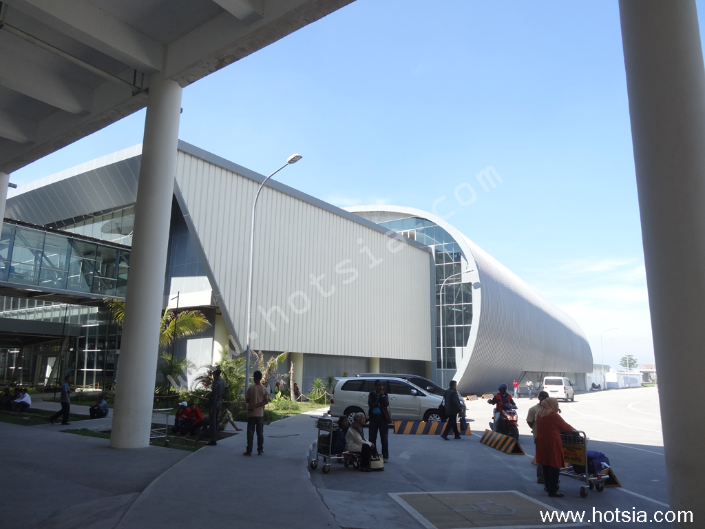 ข้อมูลท่องเที่ยวเมดาน สุมาตรา อินโดนีเซีย สนามบินกัวลานามู