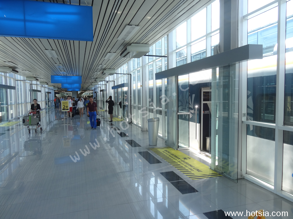 ข้อมูลท่องเที่ยวเมดาน สุมาตรา อินโดนีเซีย สนามบินกัวลานามู