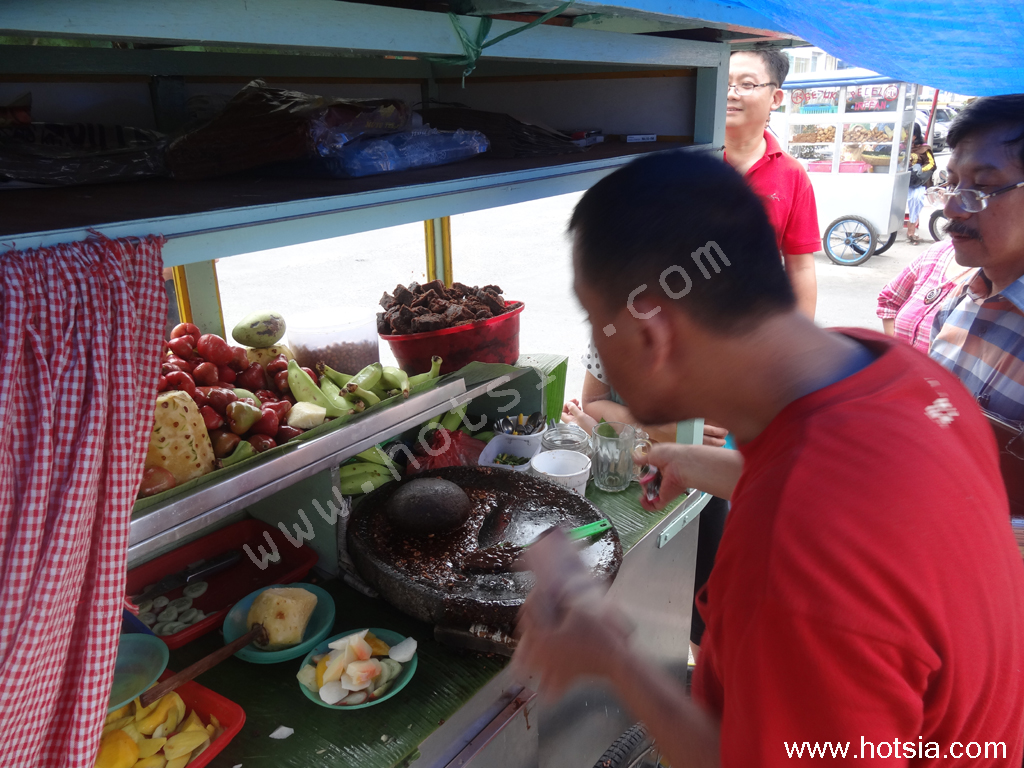 เมดาน สุมาตรา โรจัก ผลไม้รวมน้ำปลาหวาน