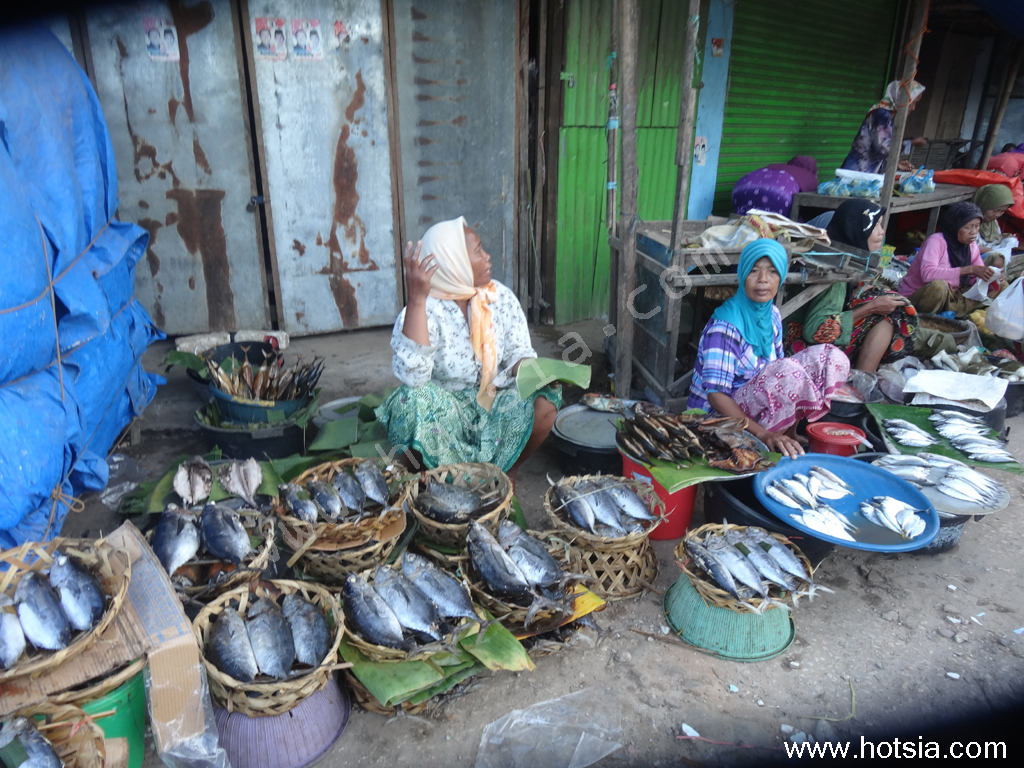 ซูมีเนป (sumenep) ตลาดเช้าซูมีเนป