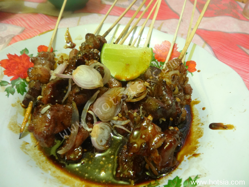 ซูมีเนป (sumenep) สะเต๊ะแพะมาดูรา