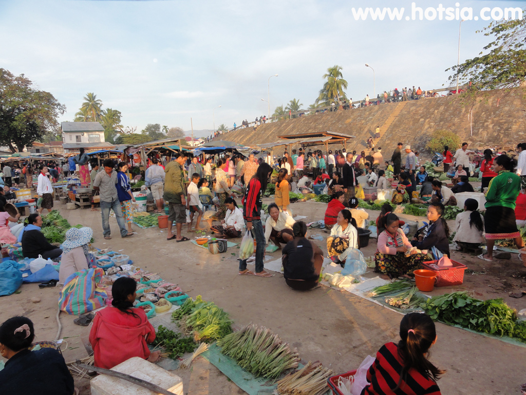 เที่ยวอัตตะปือ ตลาดอัตตะปือ