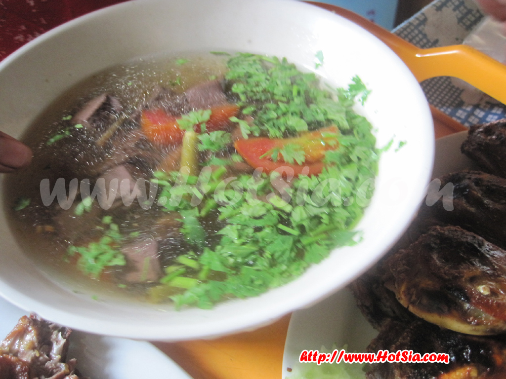 แขวงบ่อแก้ว เฝอร้านมิก ร้านปิ้งเป็ด ห้วยทราย(houay xai) แขวงบ่อแก้ว ลาว