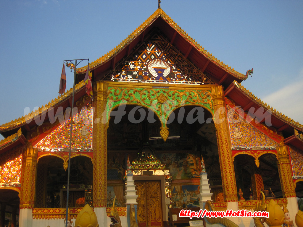 แขวงบ่อแก้ว วัดจอมเขามณีรัตน์ ห้วยทราย(houay xai) แขวงบ่อแก้ว ลาว