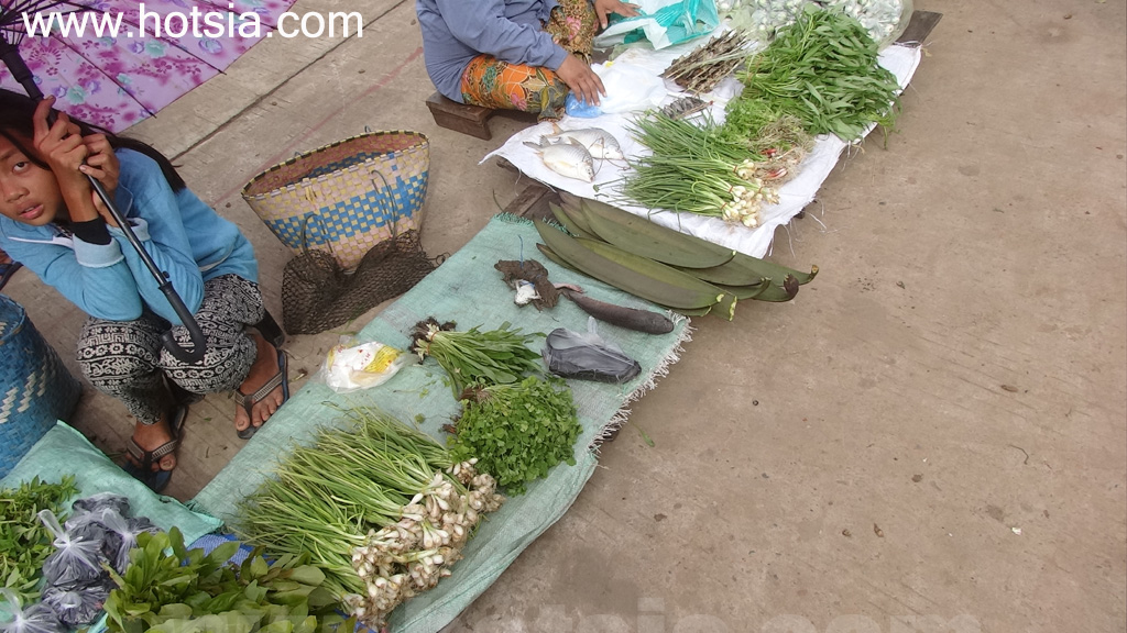 จำปาสัก ตลาดเย็นนากะสัง