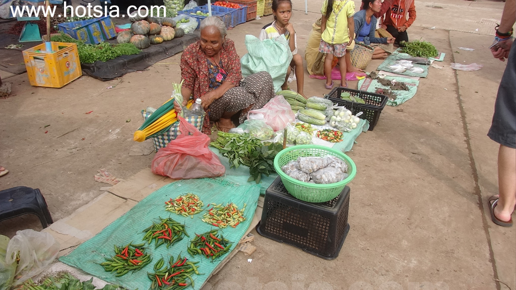 จำปาสัก ตลาดเย็นนากะสัง