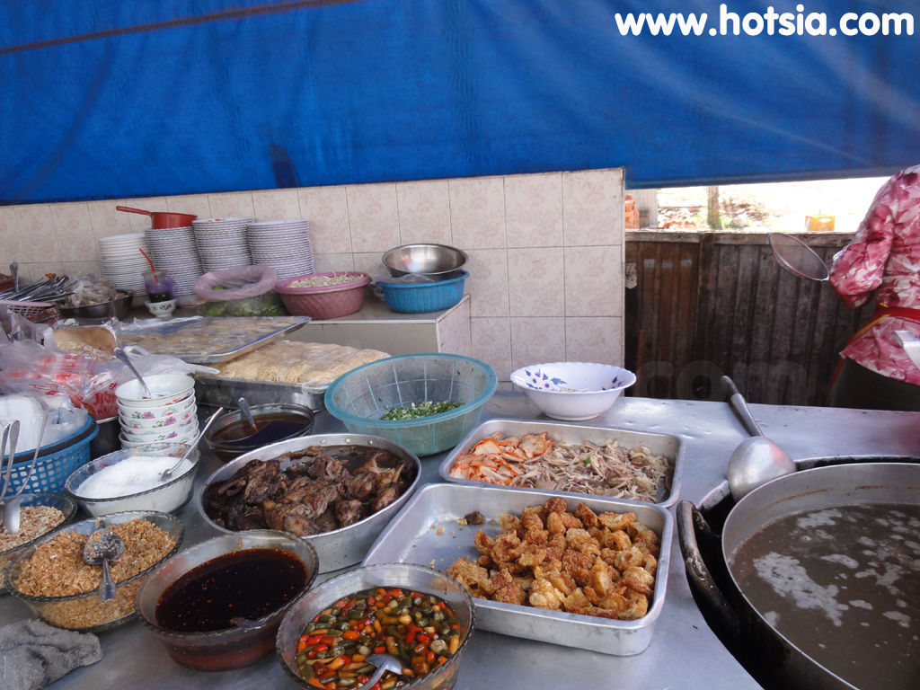 เที่ยวปากเซ จำปาสัก ก๋วยเตี๋ยวนางแสงดาว ปากเซ