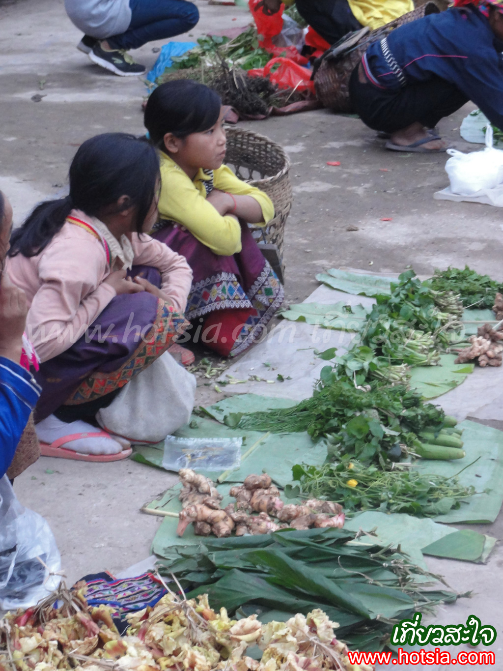 หลวงน้ำทา ตลาดเช้าเมืองสิง
