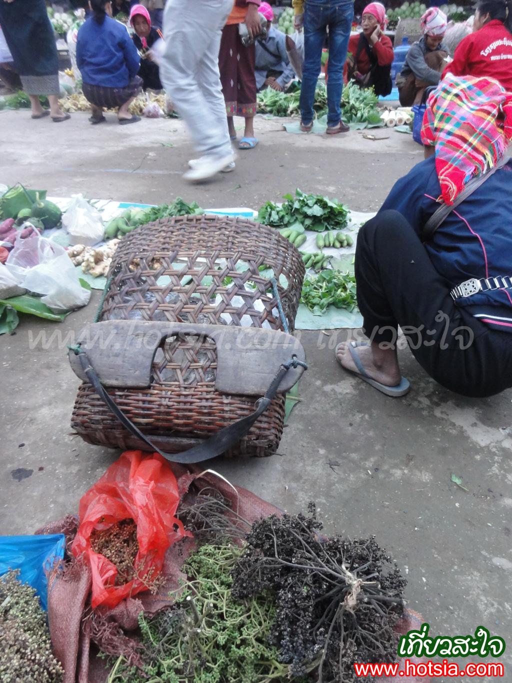 หลวงน้ำทา ตลาดเช้าเมืองสิง