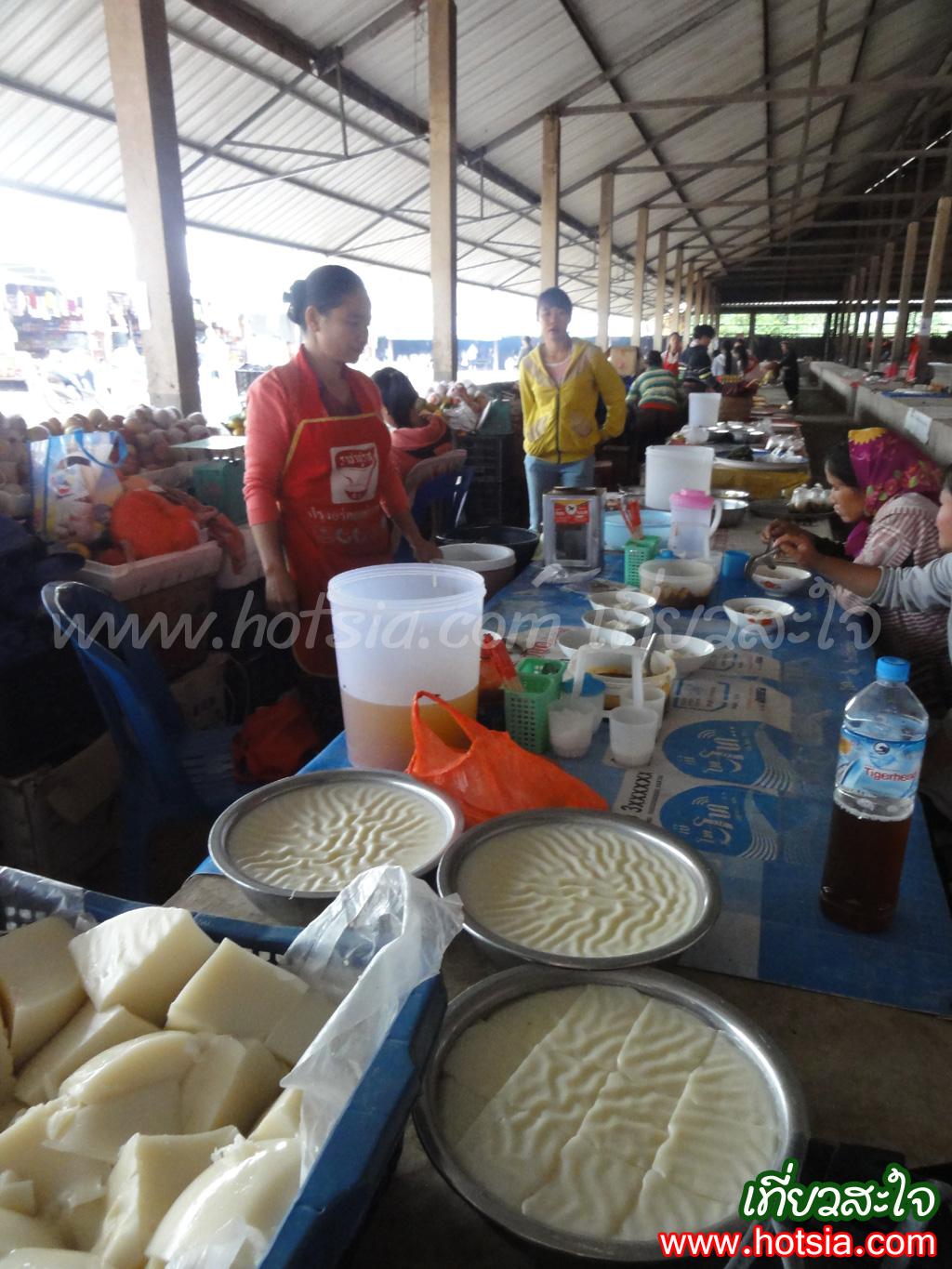 หลวงน้ำทา ตลาดเช้าเมืองสิง