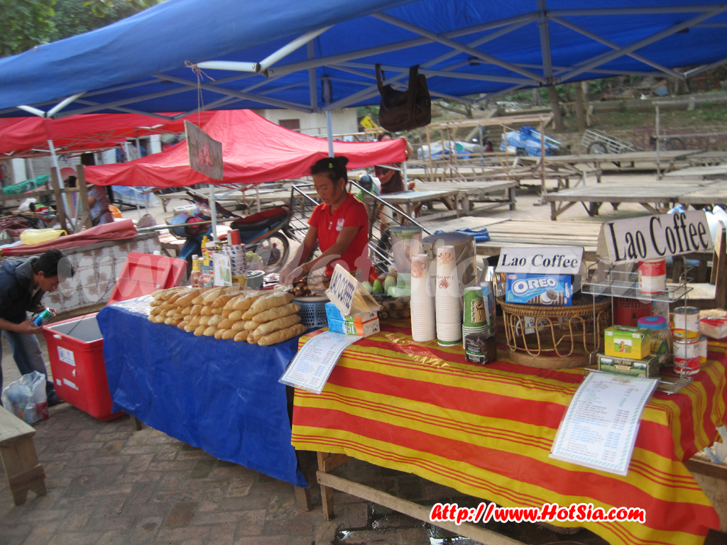 หลวงพระบาง ข้าวจี่อาหารเช้าของชาวหลวงพระบาง