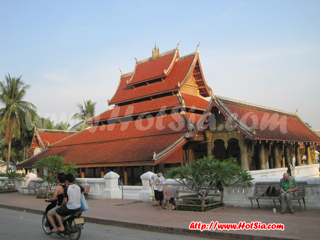 หลวงพระบาง ข้าวจี่อาหารเช้าของชาวหลวงพระบาง