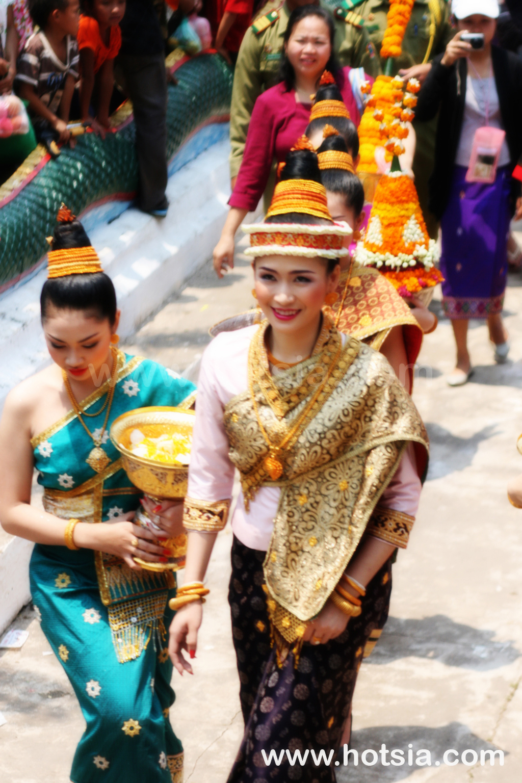 หลวงพระบาง นางสังขาน สงกรานต์หลวงพระบาง