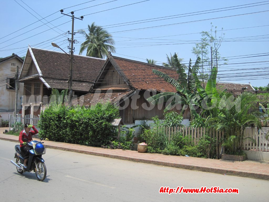 หลวงพระบาง แหนมเนืองวิชุน