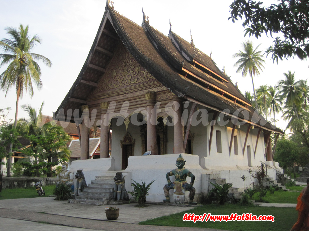 หลวงพระบาง เดินเล่นเมืองมรดกโลกหลวงพระบาง