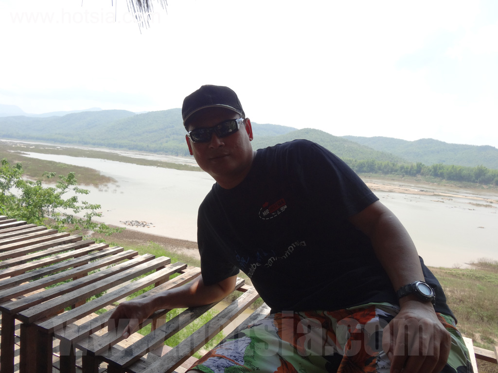 เที่ยวหลวงพระบางด้วยตัวเอง ร้านอาหารบีช วิวแม่น้ำโขงหลวงพระบาง