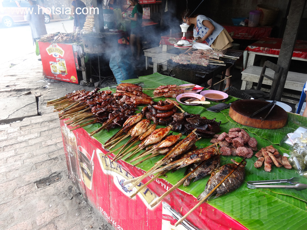 เที่ยวหลวงพระบางด้วยตัวเอง ร้านประชานิยม หลวงพระบาง