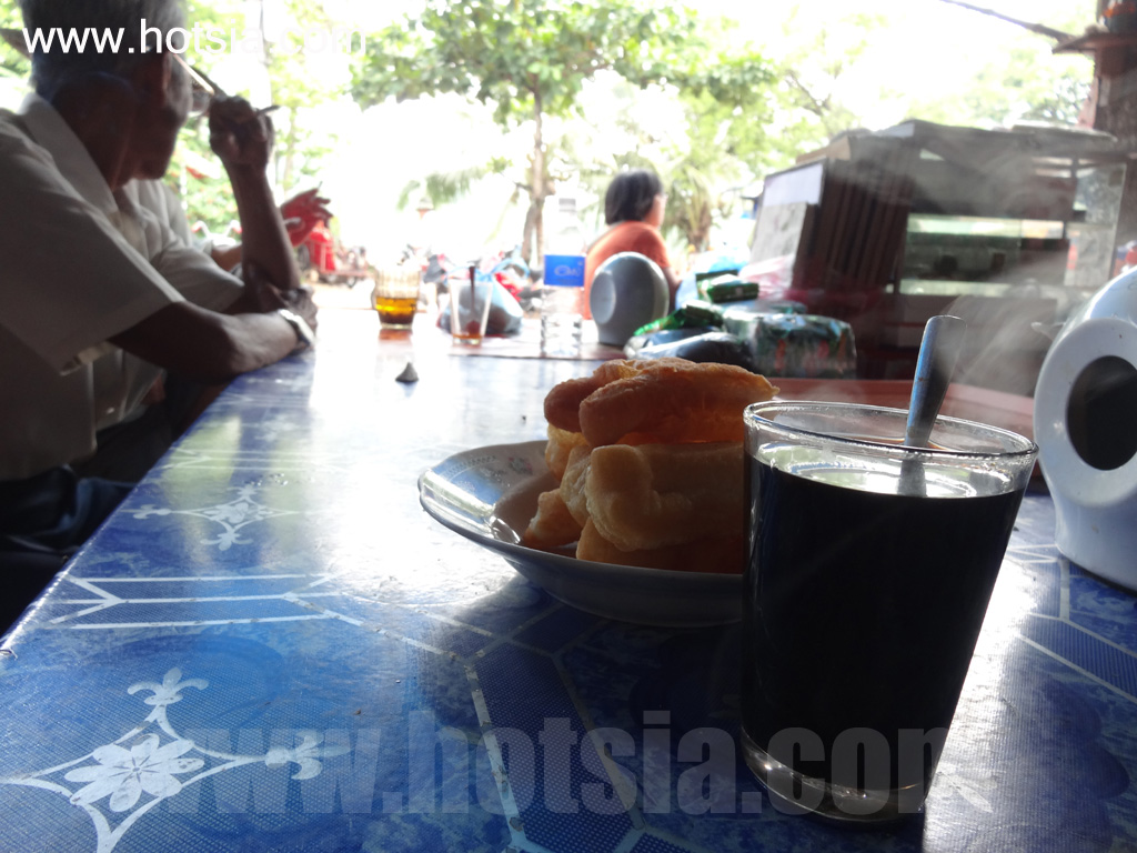 เที่ยวหลวงพระบางด้วยตัวเอง ร้านประชานิยม หลวงพระบาง