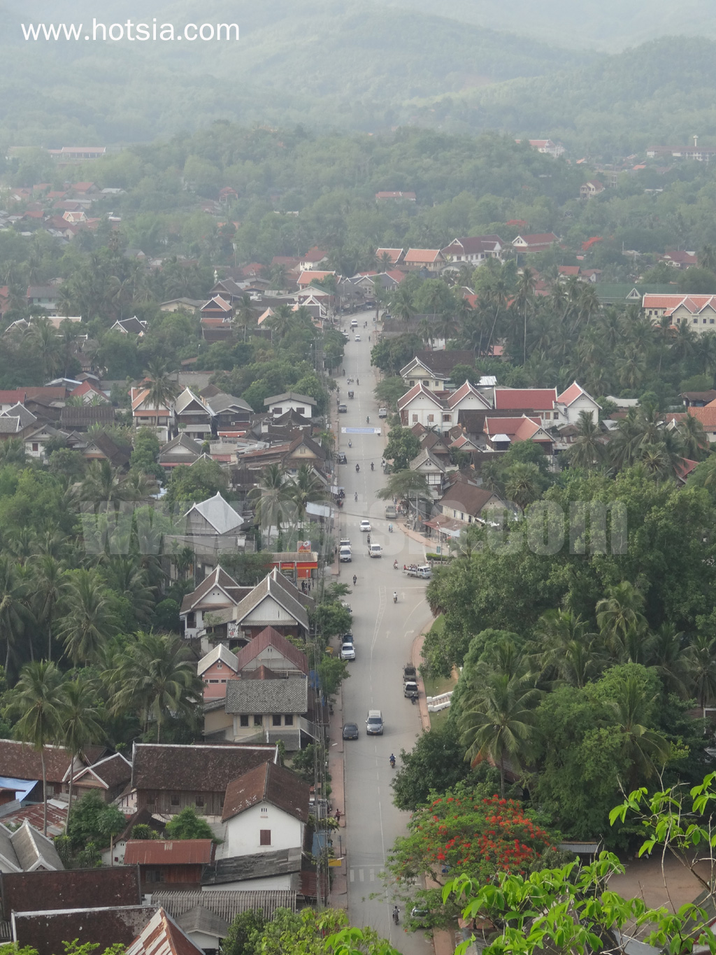 เที่ยวหลวงพระบางด้วยตัวเอง พระธาตุพูสี หลวงพระบาง 2013