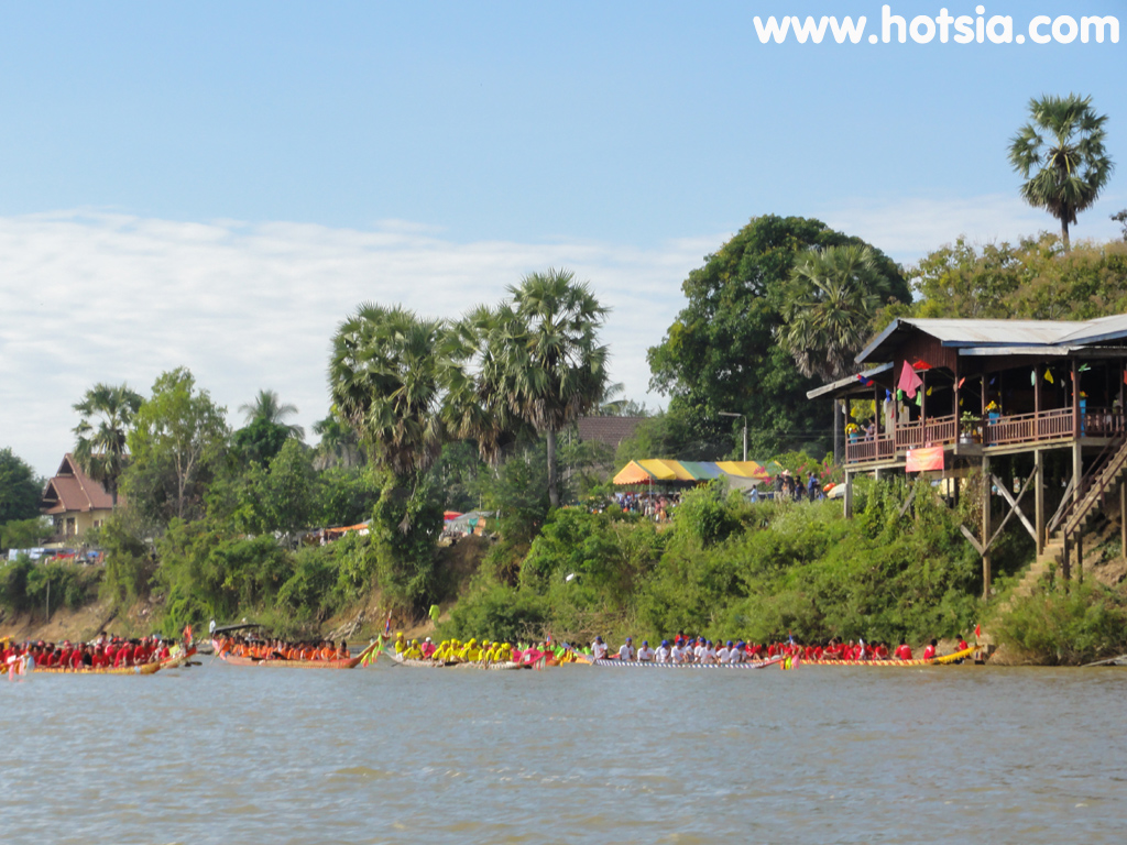 เที่ยวปากเซ จำปาสัก งานแข่งเรือประจำปีที่ดอนโขง แขวงจำปาสัก