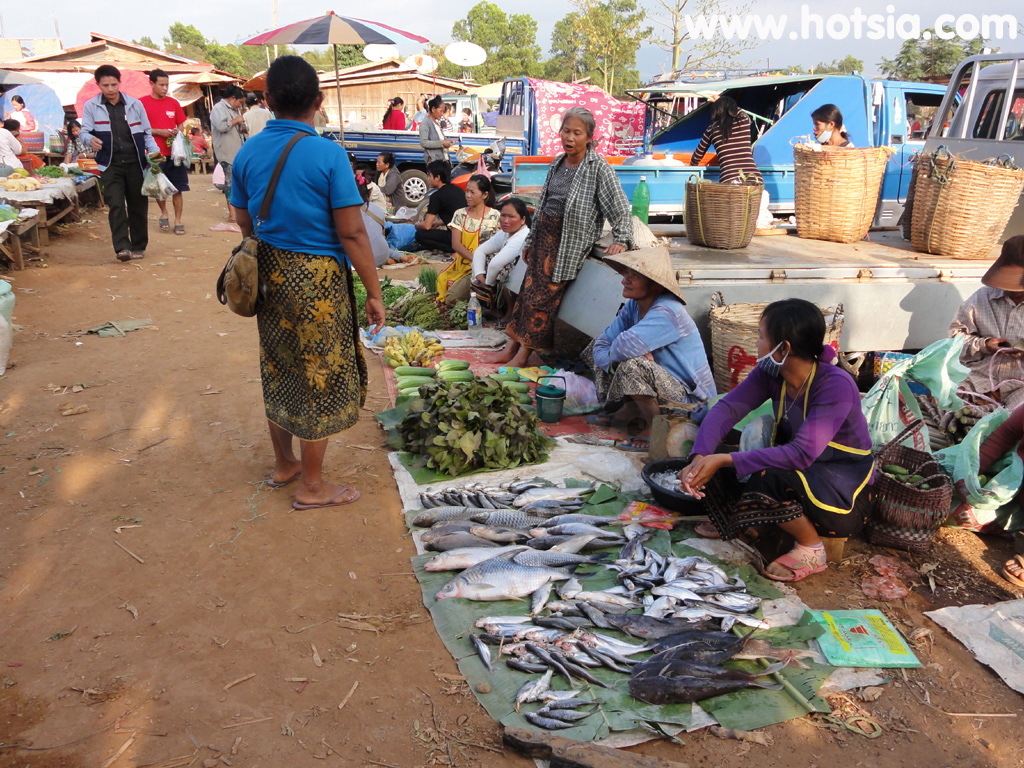 เที่ยวปากเซ จำปาสัก ตลาดหลัก 14 ปากเซ