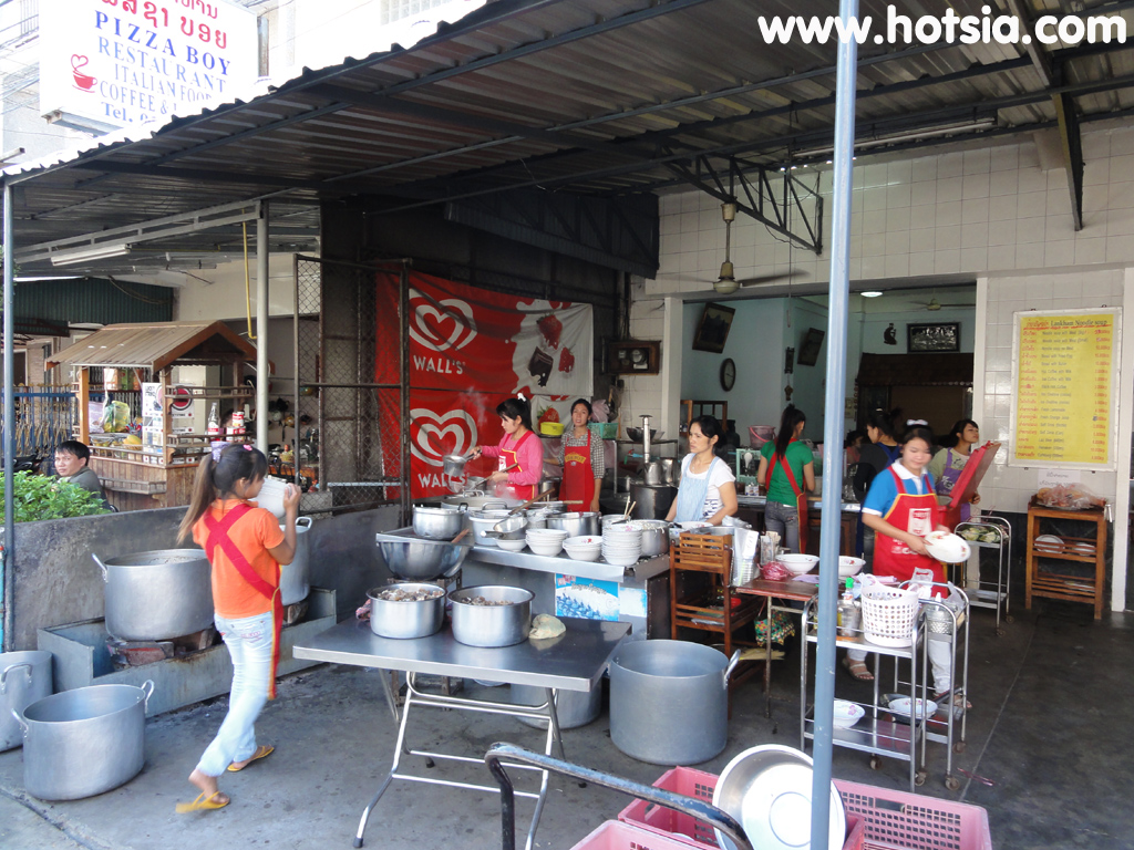 เที่ยวปากเซ จำปาสัก ร้านเฝอปากเซ