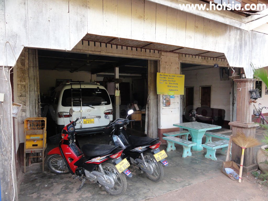 เรือนพักร้านอาหารสายทอง จำปาสัก